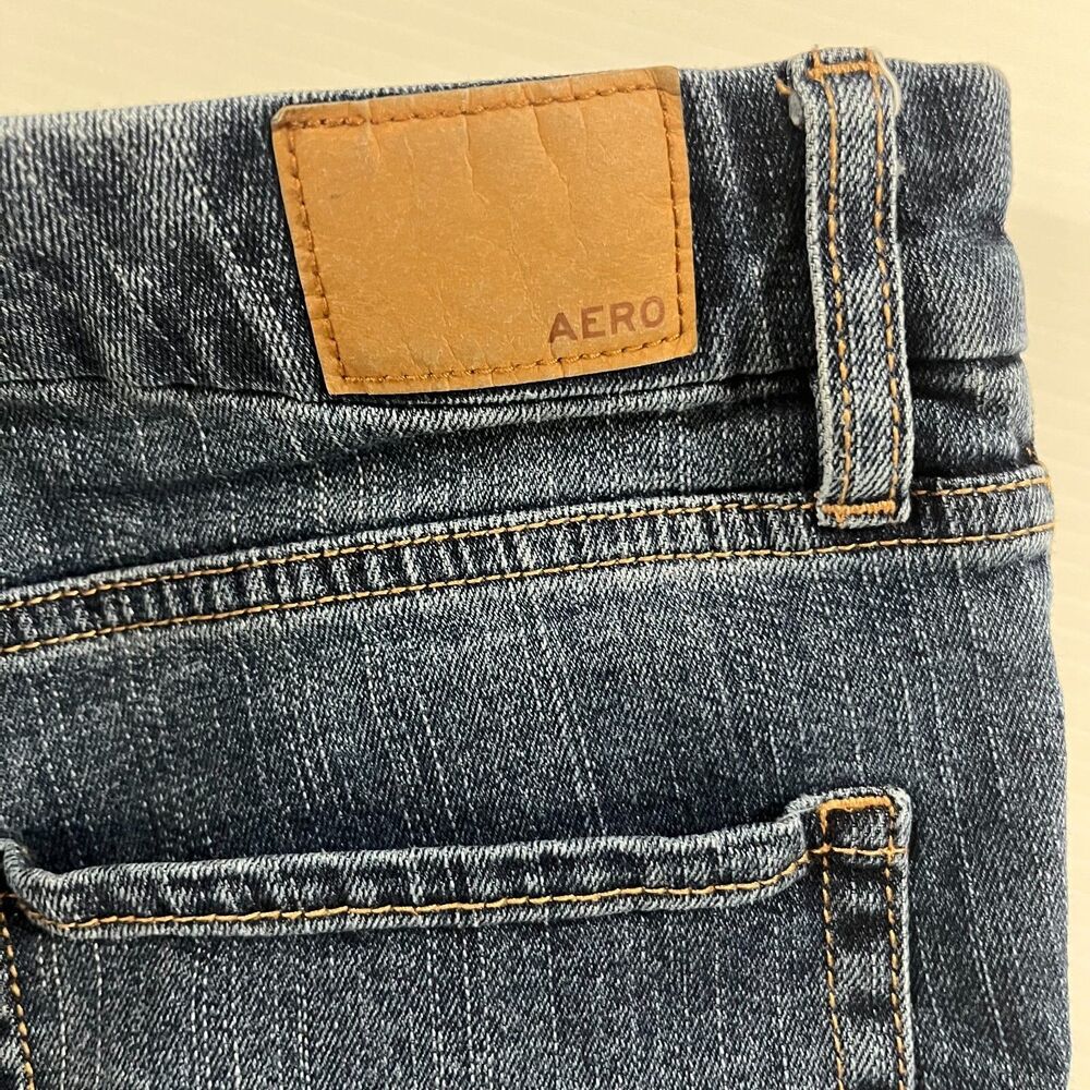 Aeropostale Womens High Rise Curvi Midi Shorts Denim Sz 8 Dark Wash Distressed - Picture 8 of 8